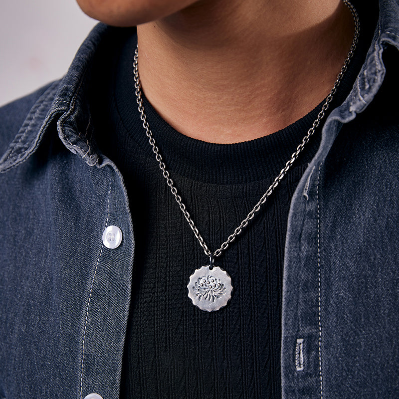 Lycoris Necklace